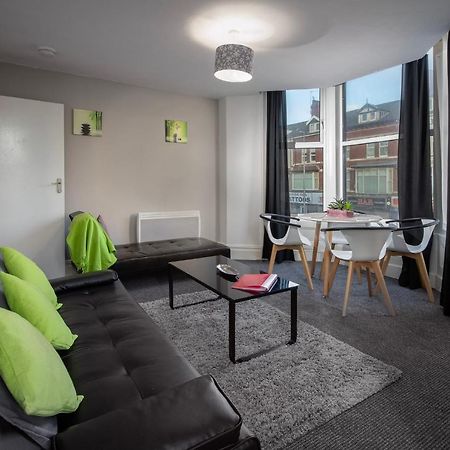 02 Springfield - Sleeps 6 Apartment Блекпул Екстериор снимка