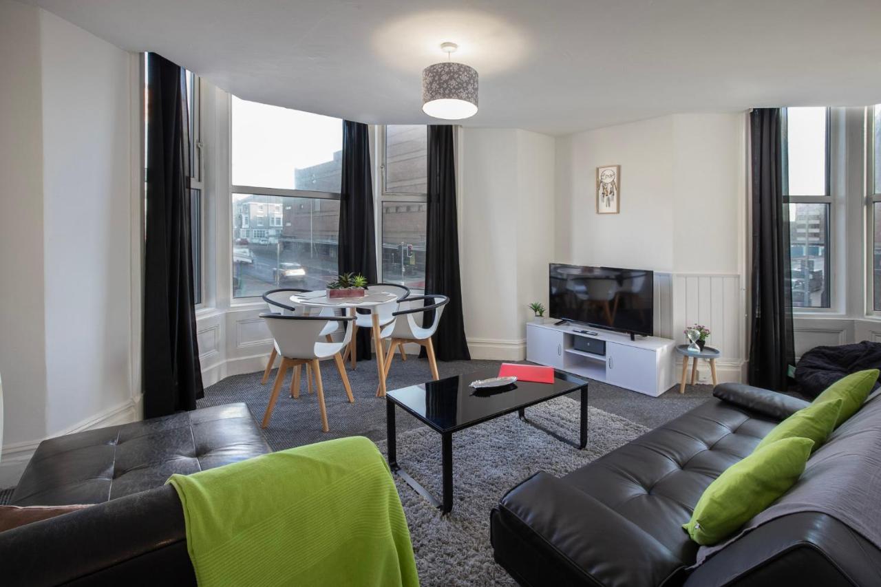 02 Springfield - Sleeps 6 Apartment Блекпул Екстериор снимка